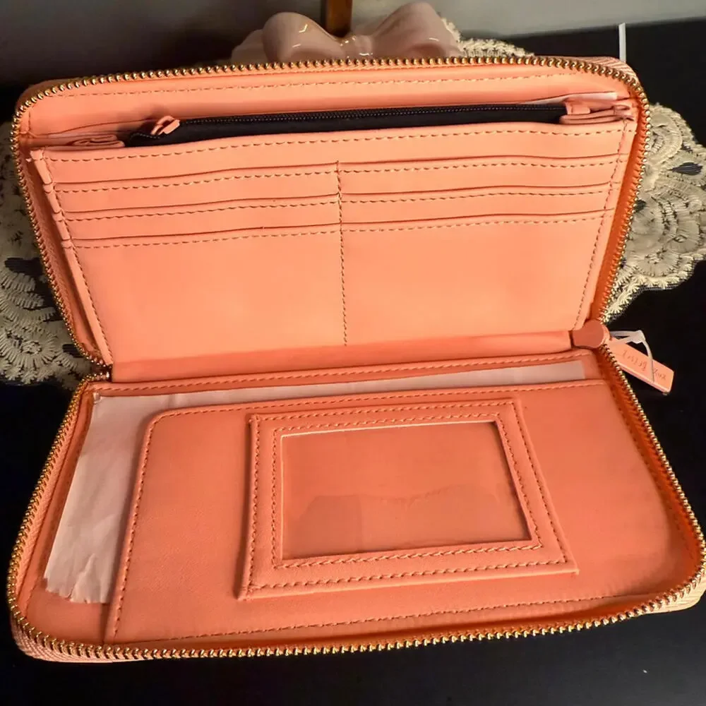 Betsey Johnson Peach Daisy Zip Around Wallet Wristlet NWT
